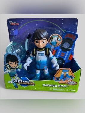 Disney Junior Miles from Tomorrowland interactive doll with gadgets space toy